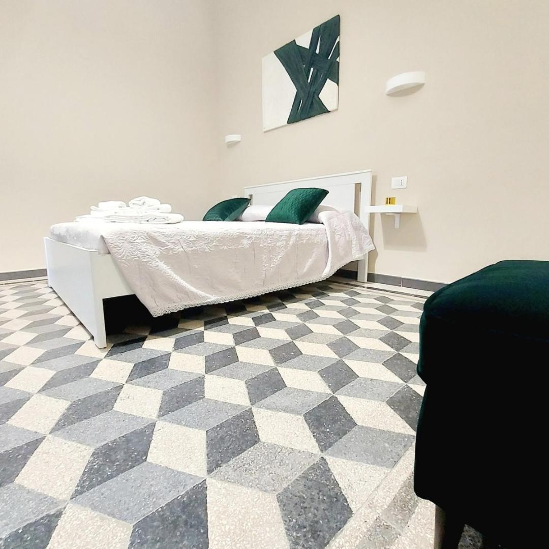 Mariolina'S Suites Cagliari Exteriör bild