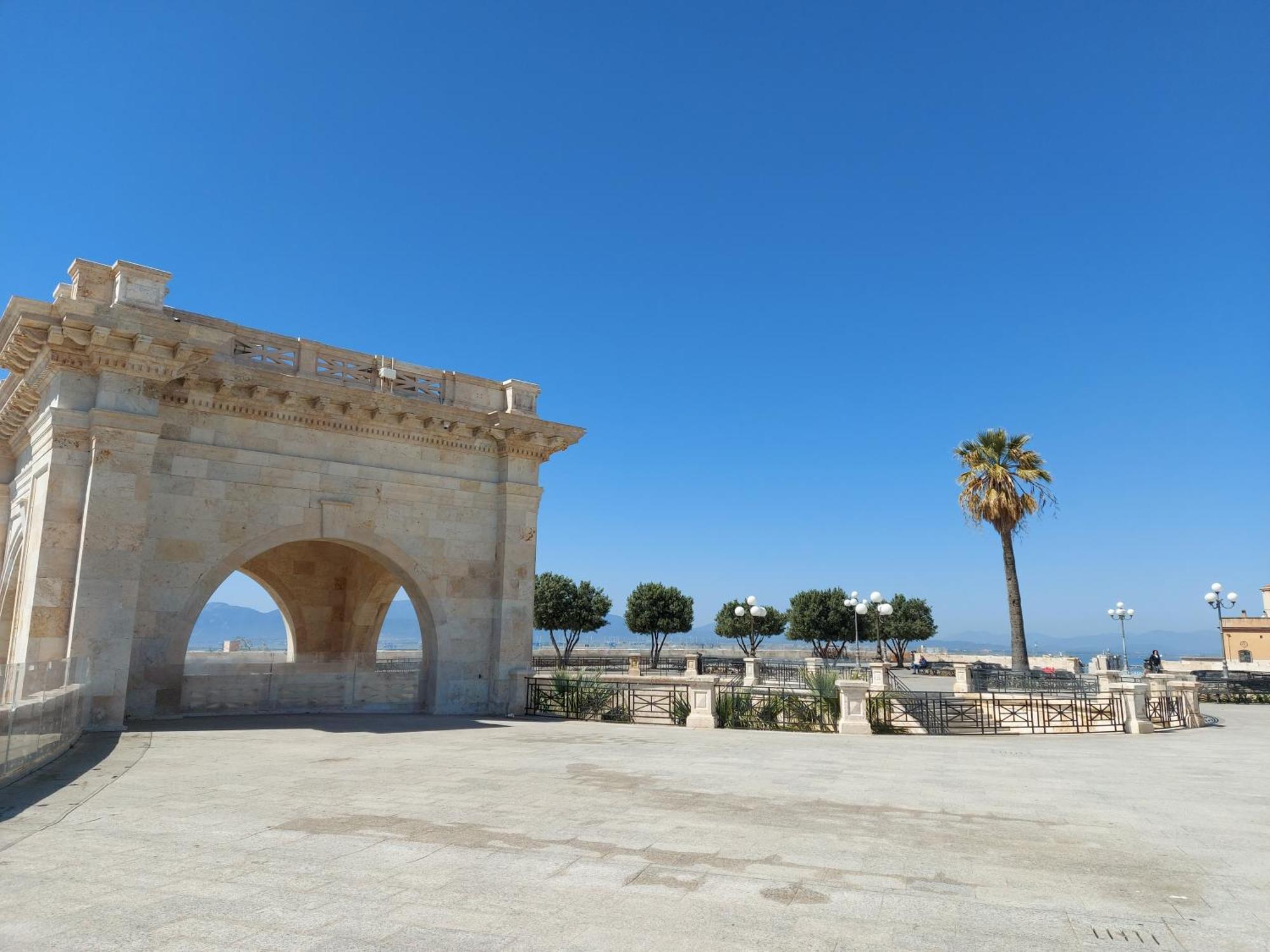 Mariolina'S Suites Cagliari Exteriör bild