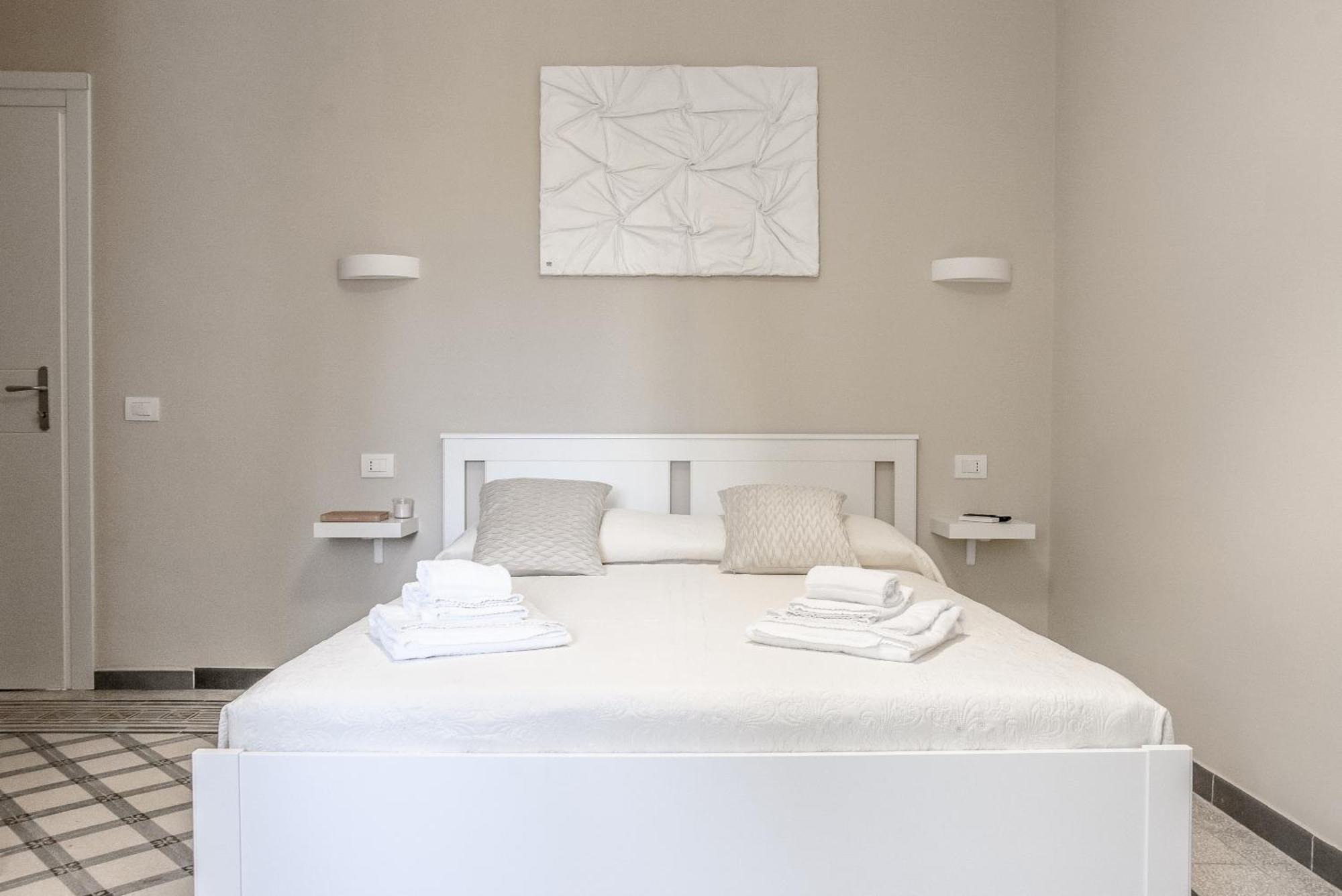 Mariolina'S Suites Cagliari Exteriör bild